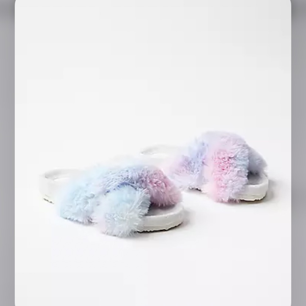 NWT LOFT Faux‎ Fur Indoor & Outdoor Slippers - Rainbow